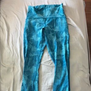 Lululemon train times size 6